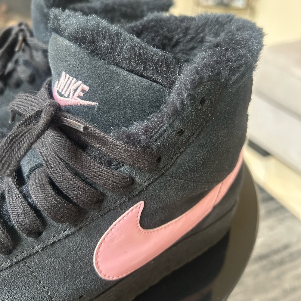 NIKE Pink & Black Fur Lined Mid Blazers - Picture 8 of 14